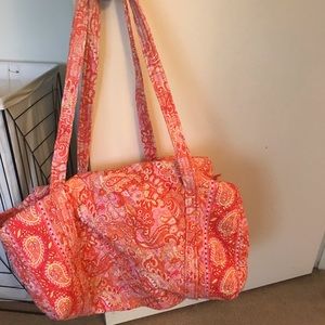 Travel tote